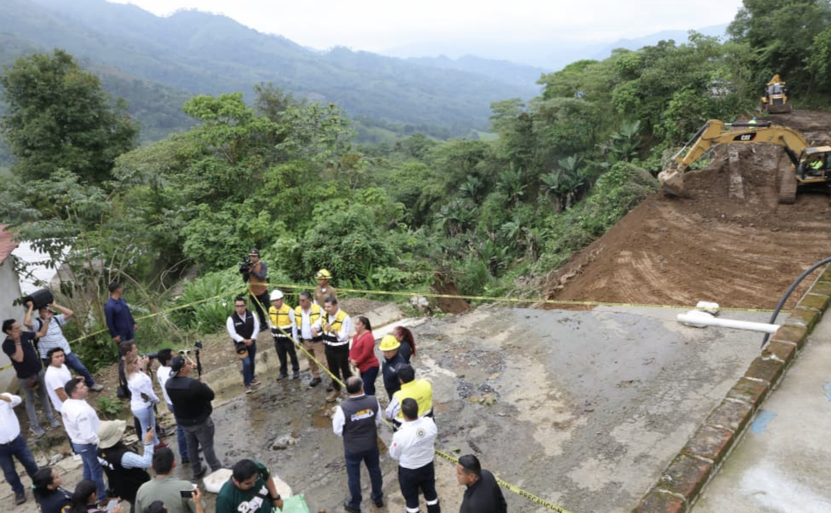 Gobierno Estatal encabeza atención inmediata para recuperar caminos y proteger familias serranas